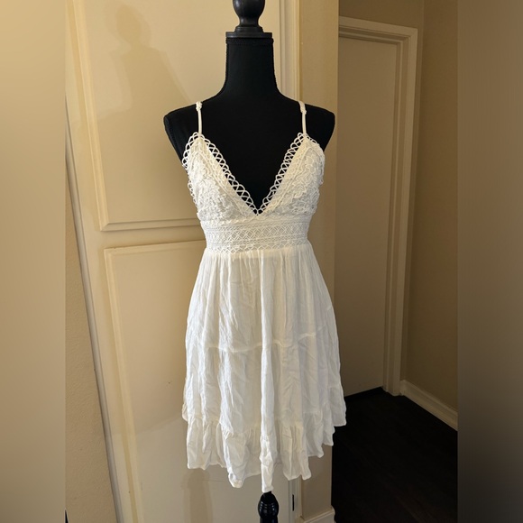 Boot Barn white sun dress. Size medium - Picture 1 of 4